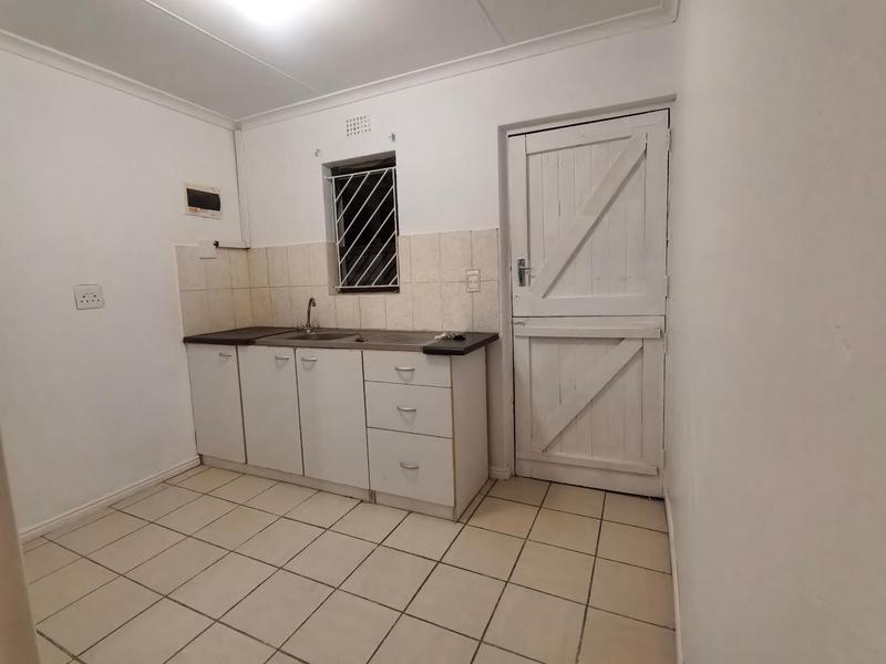 To Let 0 Bedroom Property for Rent in Gleemoor Western Cape